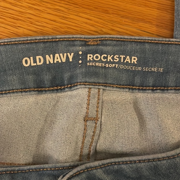 Old Navy Rockstar Jeans - Picture 3 of 4